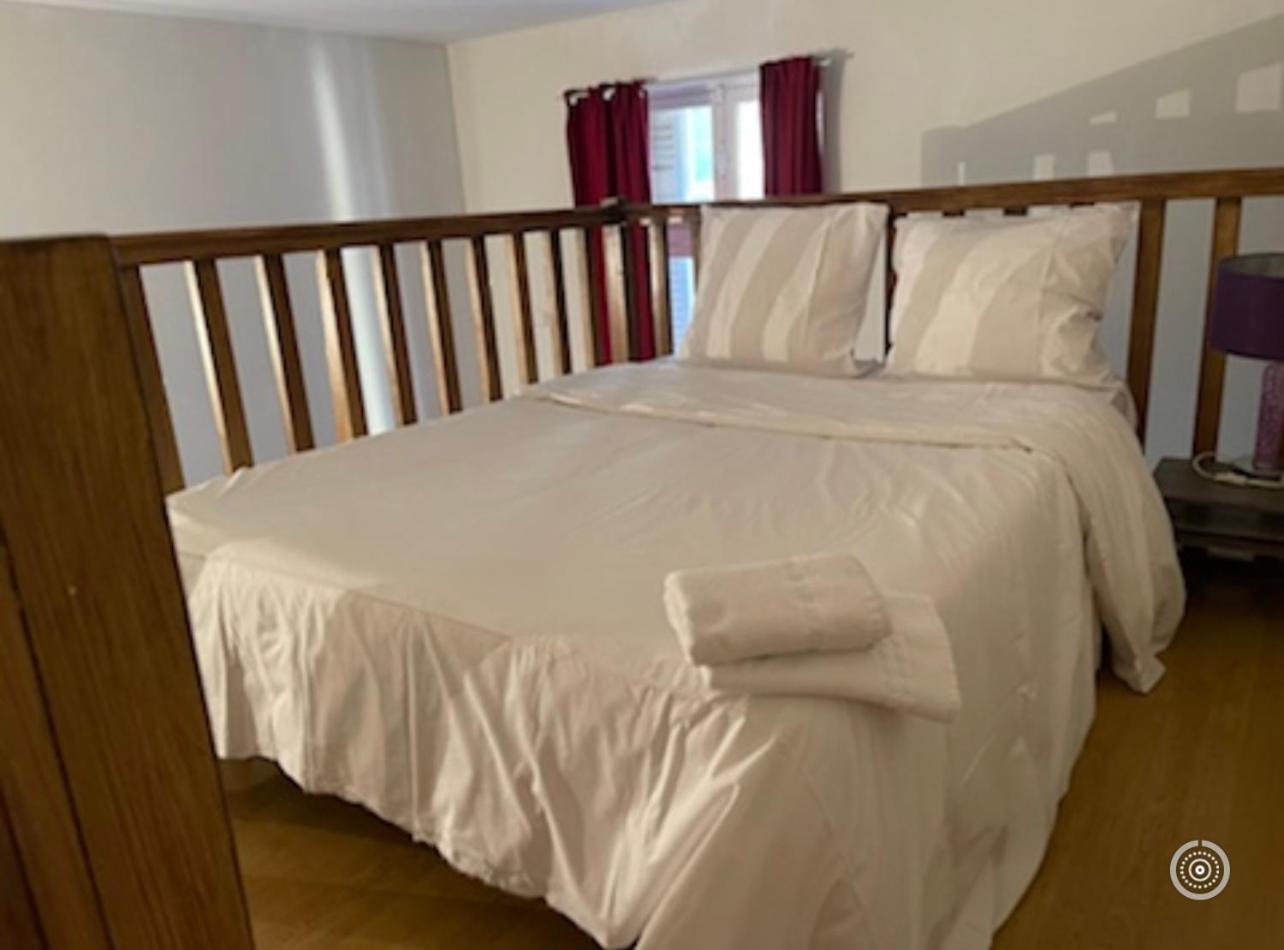 T2 Devise Center Apartment *